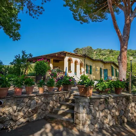 Mediterranean بيت للعطل