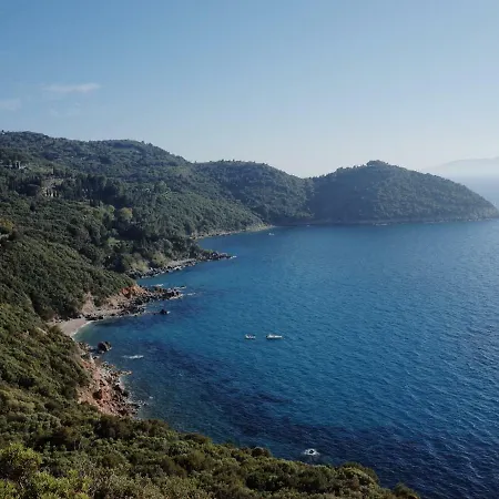 Mediterranean * بورتو سانتو ستيفانو